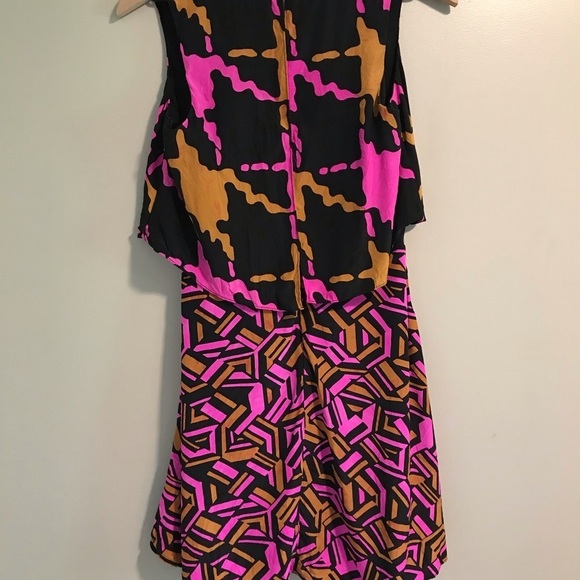 EUC Alice & Trixie Electric Pink and Mod Mosaic Print 100% Silk Dress Size XS - Picture 3 of 9